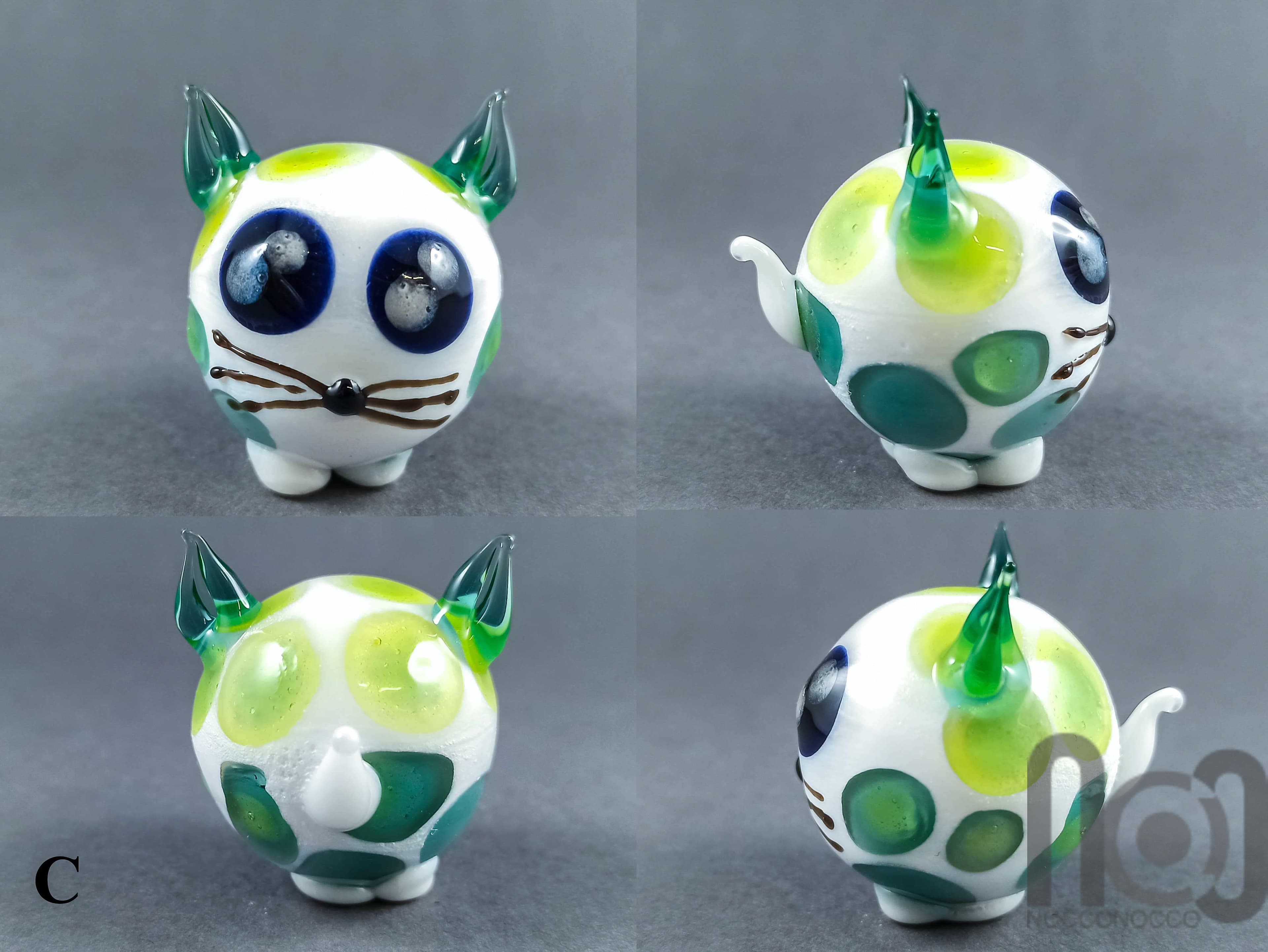 Chubby Glass Cat Miniature — handmade borosilicate glass by NoccoNocco, main view, made in Greece